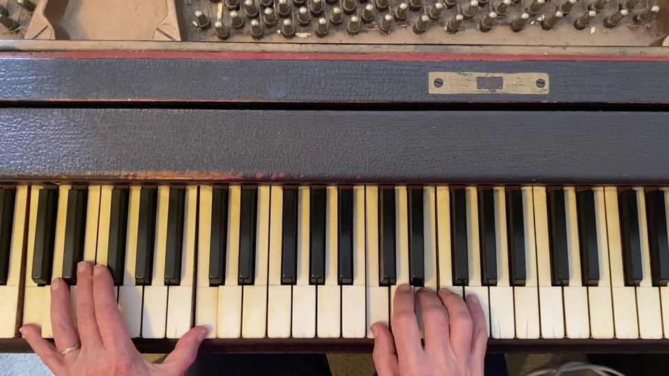 Scarborough Fair in C Major, Demonstrated by Patricia Bissell